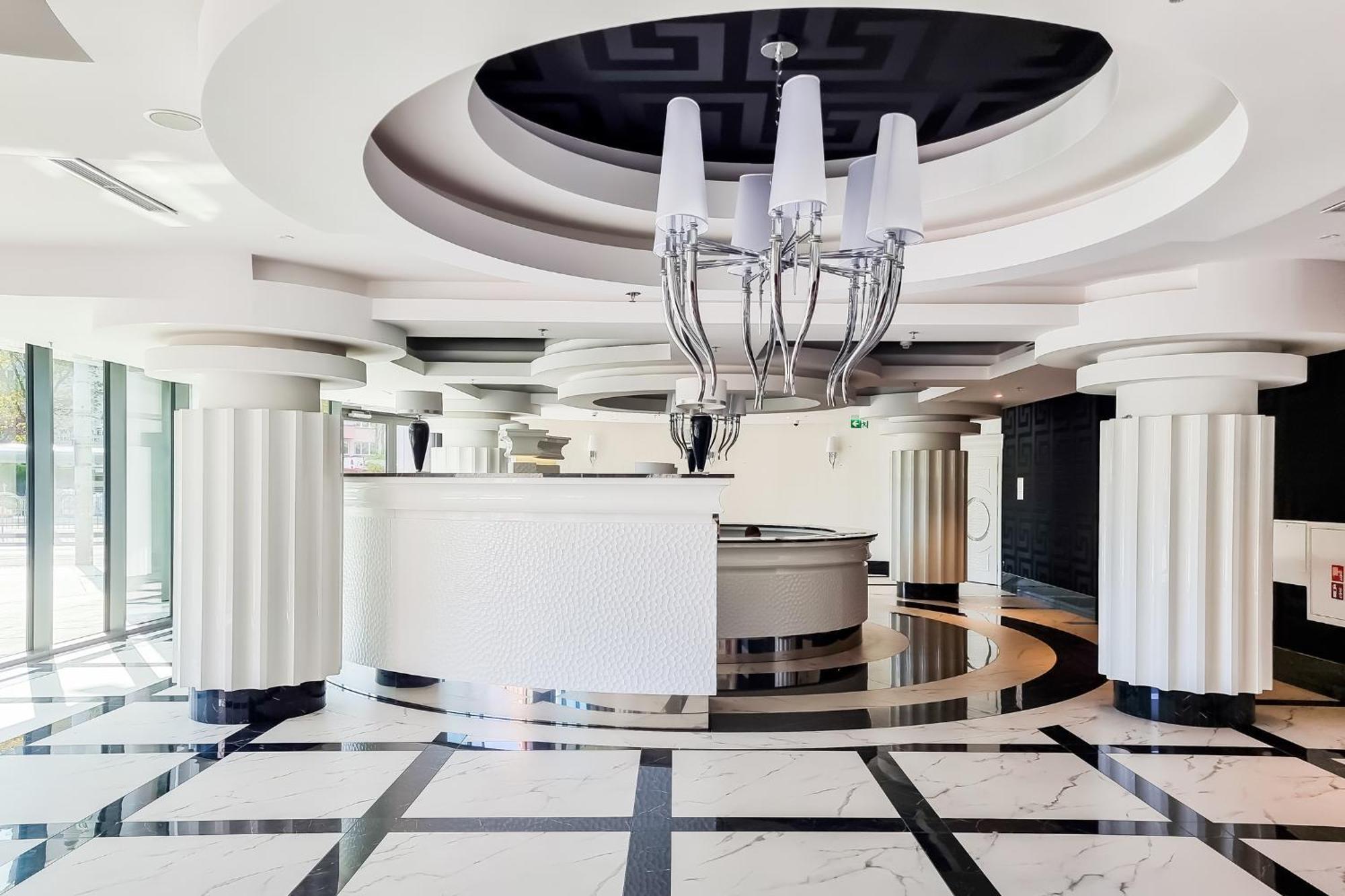 Hanza Tower Apartment No. 524 - Swimming Pool, Jacuzzi, Balcony Szczecin Buitenkant foto