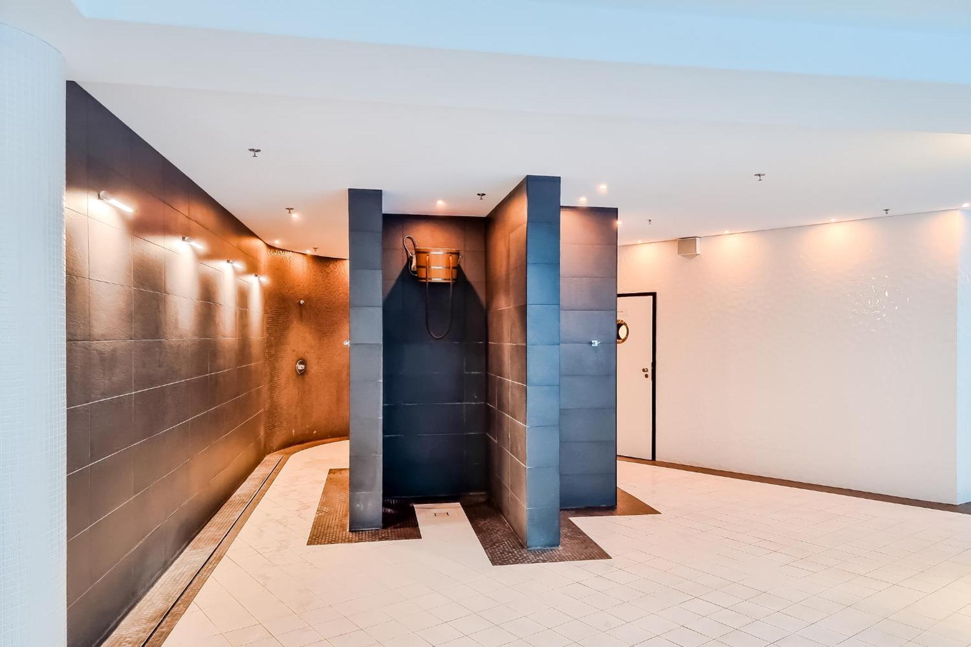Hanza Tower Apartment No. 524 - Swimming Pool, Jacuzzi, Balcony Szczecin Buitenkant foto