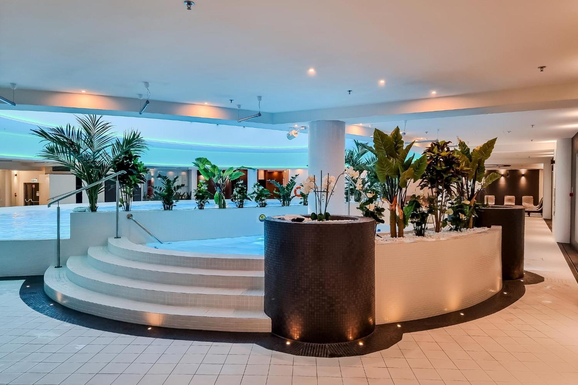 Hanza Tower Apartment No. 524 - Swimming Pool, Jacuzzi, Balcony Szczecin Buitenkant foto